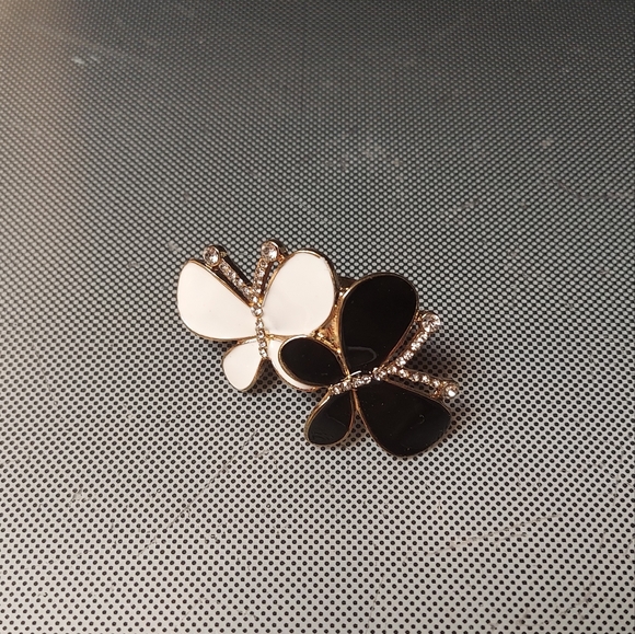 Enamel black white butterfly ring adjustable - Picture 3 of 3